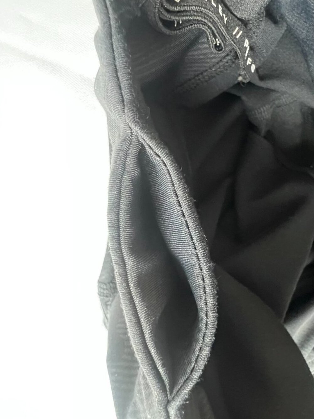Varley Capri Leggings Womens Black Camo Mesh Cutouts Athletic Pants Size M - Picture 10 of 15